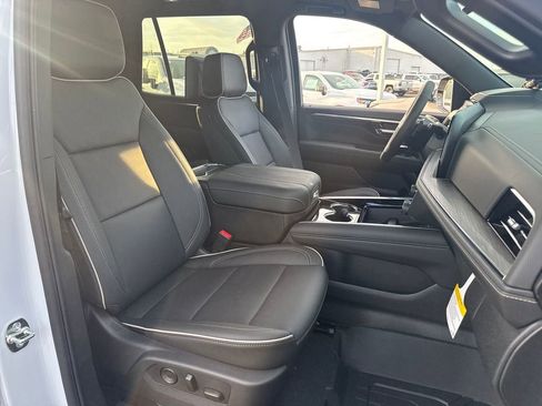 New 2026 Chevrolet Tahoe Premier AWD/4WD image 11