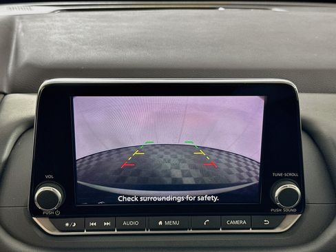 Used 2023 Nissan Rogue SV FWD image 22