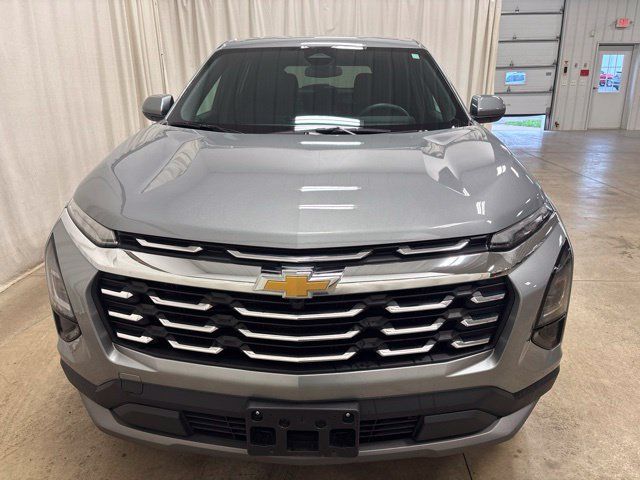 Used 2026 Chevrolet Equinox LT AWD/4WD image 16
