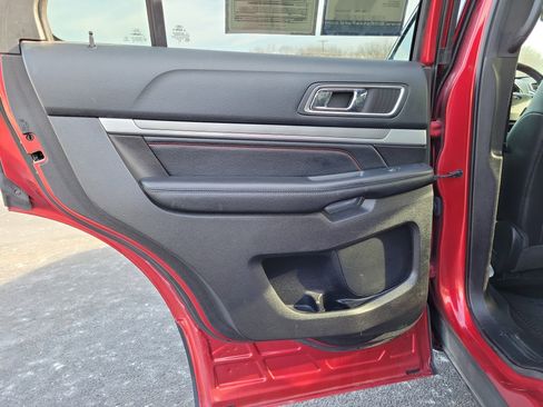 Used 2016 Ford Explorer Sport image 9