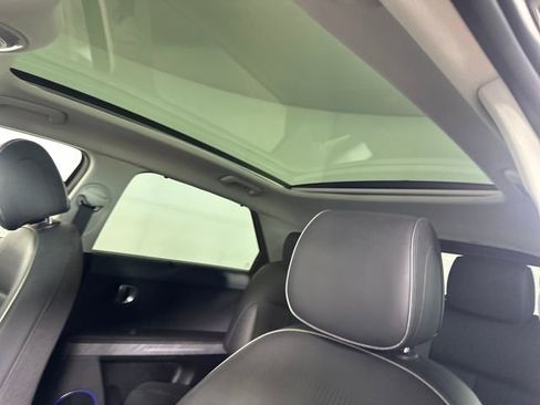 Used 2022 Hyundai Ioniq 5 Limited image 12