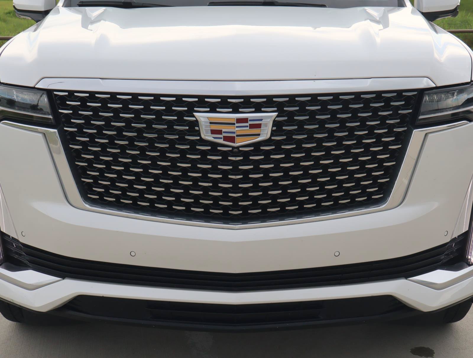 Used 2024 Cadillac Escalade Premium Luxury RWD image 6