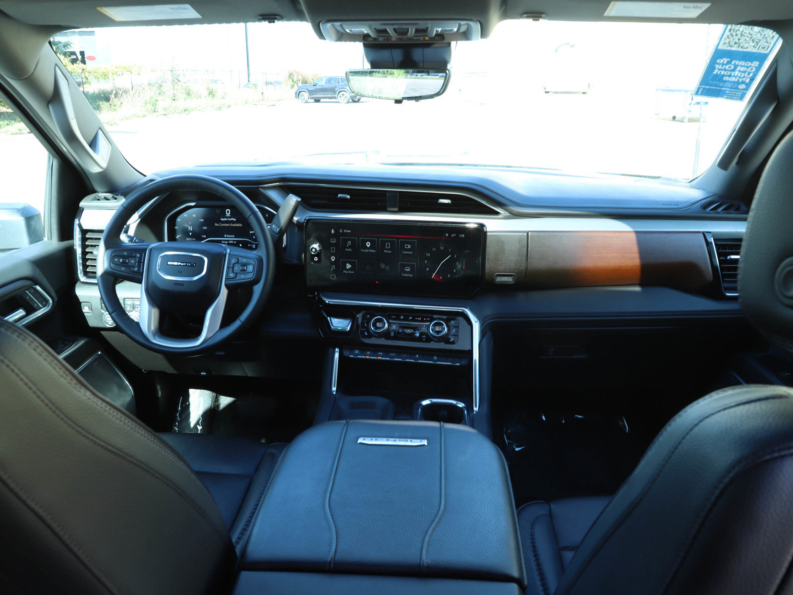 Used 2025 GMC Sierra 2500 Denali w/ Denali Reserve Package AWD/4WD image 13