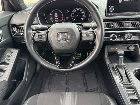 Used 2022 Honda Civic Sport image 17