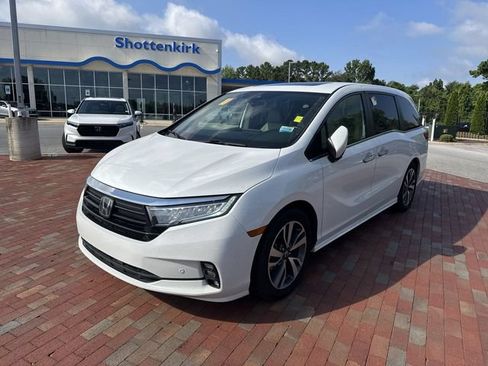 Used 2021 Honda Odyssey Touring image 1