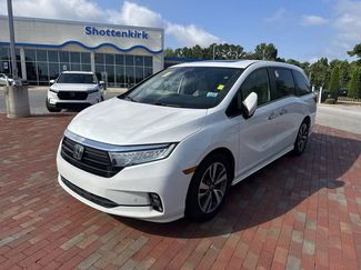 Used 2021 Honda Odyssey Touring video 1