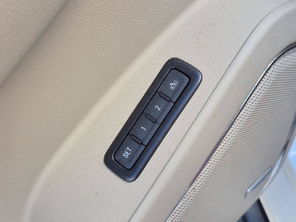 Used 2018 GMC Yukon Denali w/ Open Road Package AWD/4WD image 15