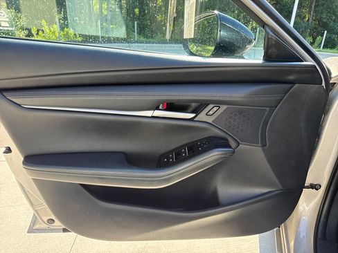 Used 2024 MAZDA MAZDA3 s FWD image 13