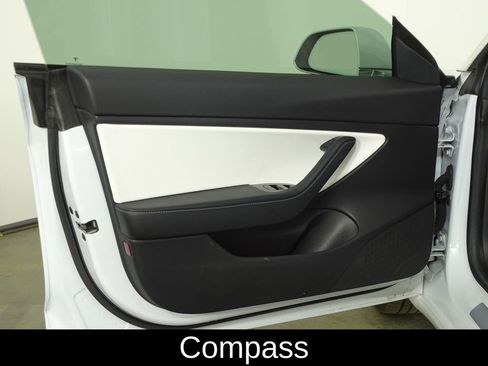 Used 2019 Tesla Model 3 Mid Range image 15