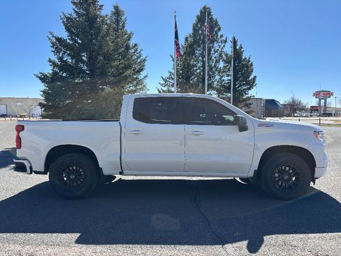 Used 2023 Chevrolet Silverado 1500 RST image 2