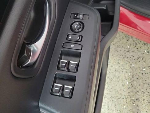 Used 2025 Honda Pilot EX-L image 23