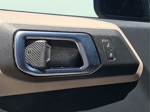 Used 2022 Ford Bronco Wildtrak AWD/4WD image 12