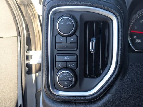 Used 2022 Chevrolet Silverado 2500 LT w/ Fleet Comfort Package AWD/4WD image 23