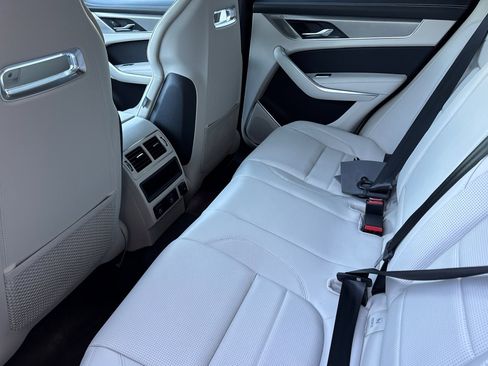New 2026 Jaguar F-PACE R-Dynamic S image 16