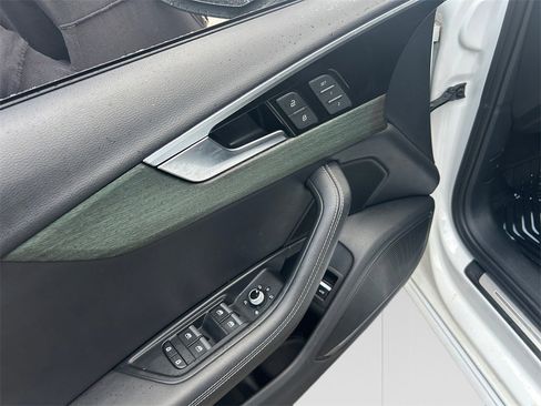 Used 2022 Audi A4 2.0T Premium Plus w/ Premium Plus Package image 11