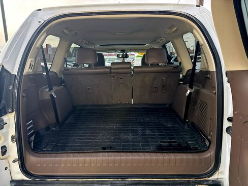 Used 2018 Lexus GX 460 Luxury w/ Preferred Accessory Package image 8