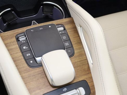 Used 2024 Mercedes-Benz GLS 580 4MATIC image 39