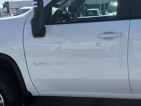 Used 2025 Chevrolet Silverado 2500 LT w/ Convenience Package image 23