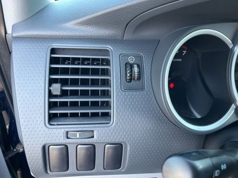 Used 2005 Toyota Tacoma 2WD Regular Cab image 12