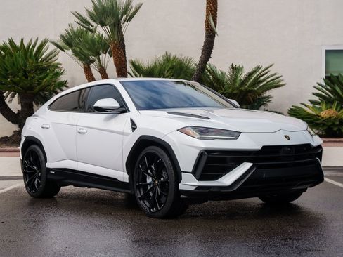 Used 2023 Lamborghini Urus S image 28