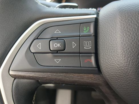 Used 2025 Jeep Grand Cherokee Limited AWD/4WD image 66