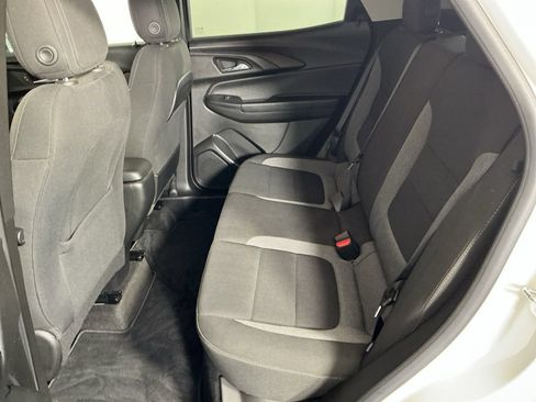 Used 2023 Chevrolet TrailBlazer LT FWD image 12