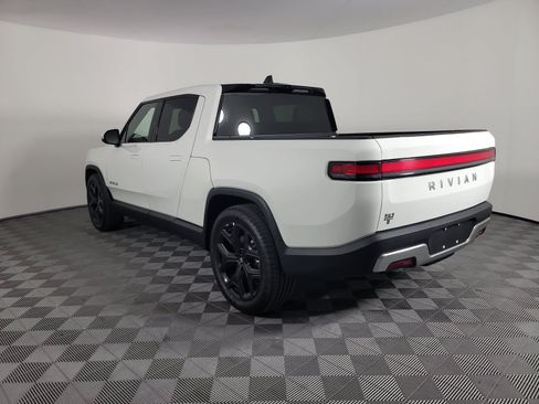 Used 2024 Rivian R1T Adventure AWD/4WD image 3