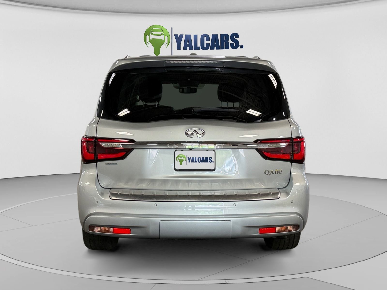 Used 2018 INFINITI QX80 4WD w/ Driver Assistance Package image 4