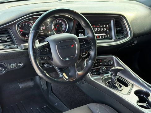 Used 2018 Dodge Challenger R/T w/ Performance Handling Group RWD image 13