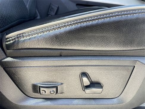 Used 2024 RAM 2500 Laramie w/ Towing Technology Group image 28