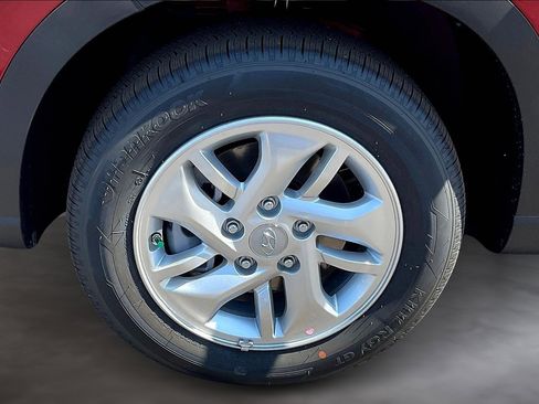 New 2025 Hyundai Venue SE image 12