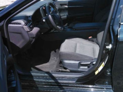 Used 2025 Toyota Camry LE FWD image 5