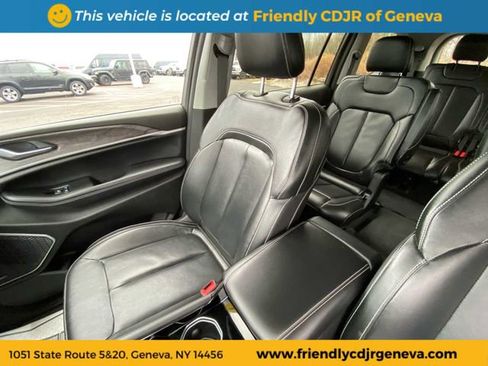 Used 2023 Jeep Grand Cherokee L Limited image 11