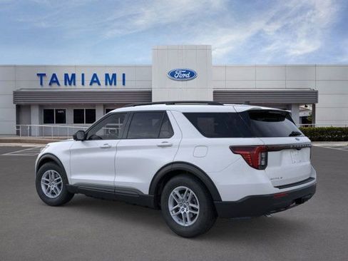 New 2026 Ford Explorer Active image 4
