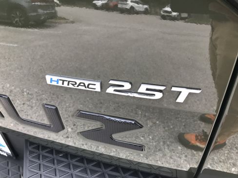 Used 2025 Hyundai Santa Cruz Limited AWD/4WD image 10