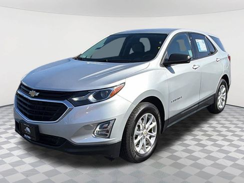 Used 2018 Chevrolet Equinox LS FWD image 1