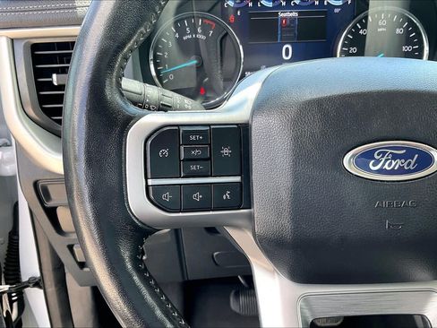 Used 2024 Ford Expedition XLT RWD image 22