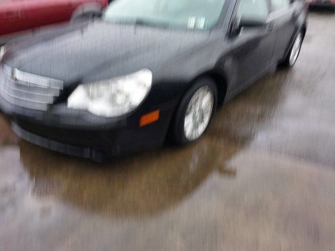 Used 2008 Chrysler Sebring Touring image 2