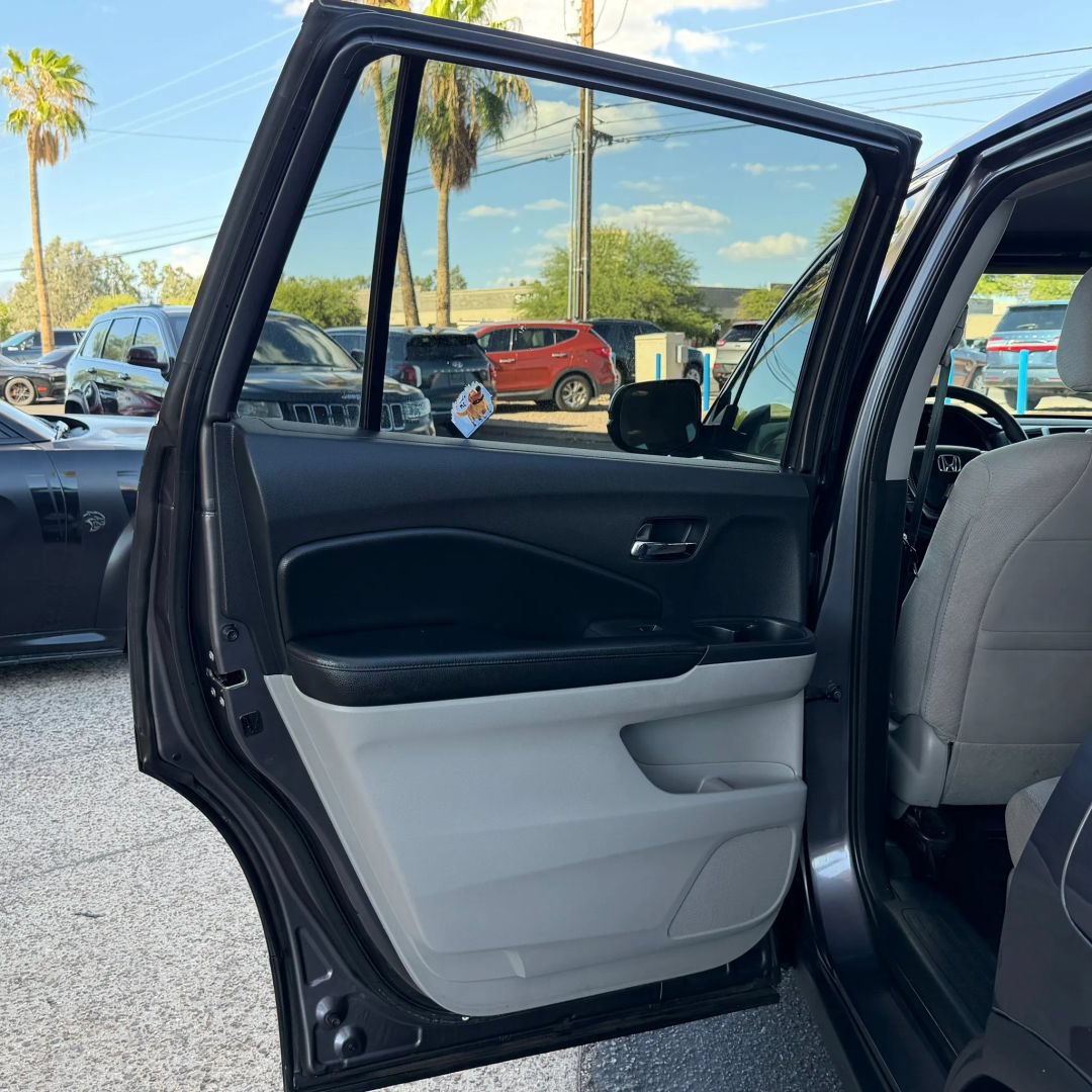 Used 2017 Honda Pilot EX image 40