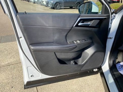 Used 2024 Mitsubishi Outlander SE image 26