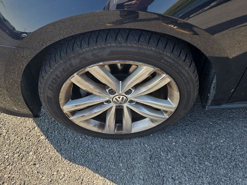 Used 2019 Volkswagen Passat 2.0T Wolfsburg w/ Wheels & Sunroof Package FWD image 12