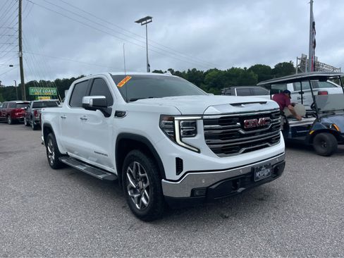 Used 2023 GMC Sierra 1500 SLT w/ SLT Premium Plus Package AWD/4WD image 3