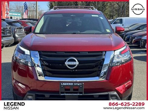 Certified 2024 Nissan Pathfinder SL image 2