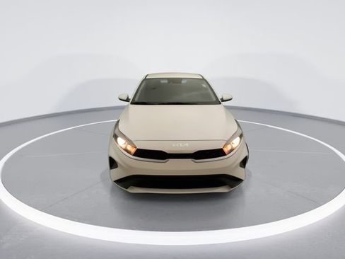 Used 2023 Kia Forte LXS FWD image 9
