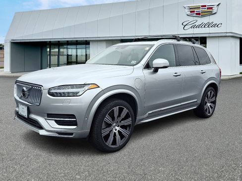 Used 2022 Volvo XC90 T8 Inscription w/ Advanced Package image 3