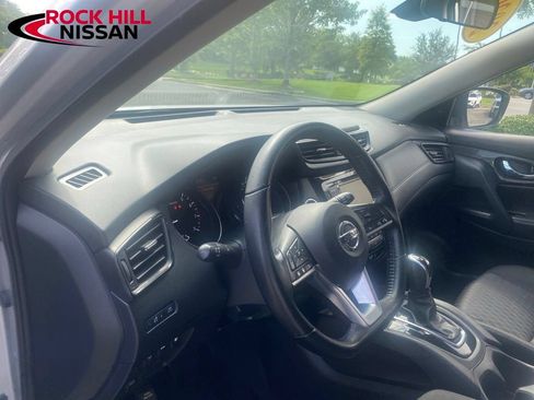 Certified 2020 Nissan Rogue SV AWD/4WD image 18