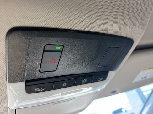 Used 2023 Nissan Rogue SV FWD image 15