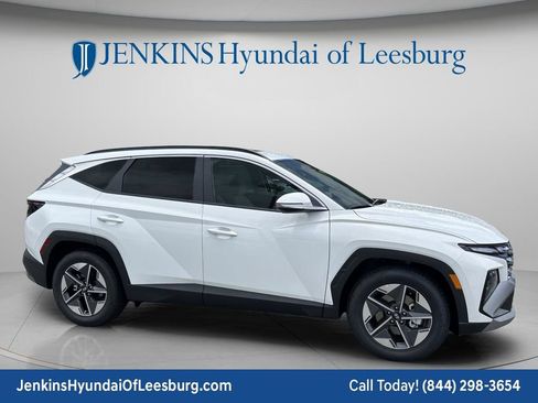 New 2026 Hyundai Tucson SEL FWD image 2