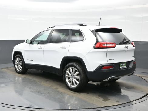 Used 2017 Jeep Cherokee Limited image 4