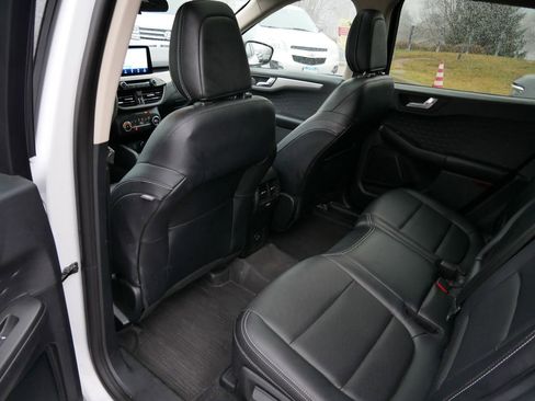 Used 2020 Ford Escape SE Sport image 7